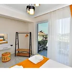 ヴィラ With Private Pool For 6 People In Oeluedeniz