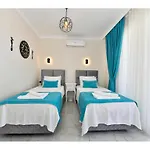 ヴィラ With Private Pool For 6 People In Oeluedeniz *