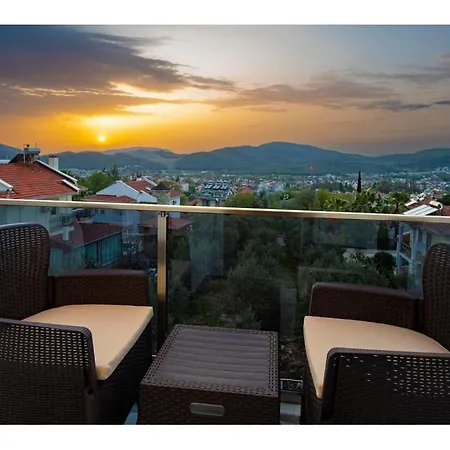 Villa With Private Pool For 6 People In Oeluedeniz