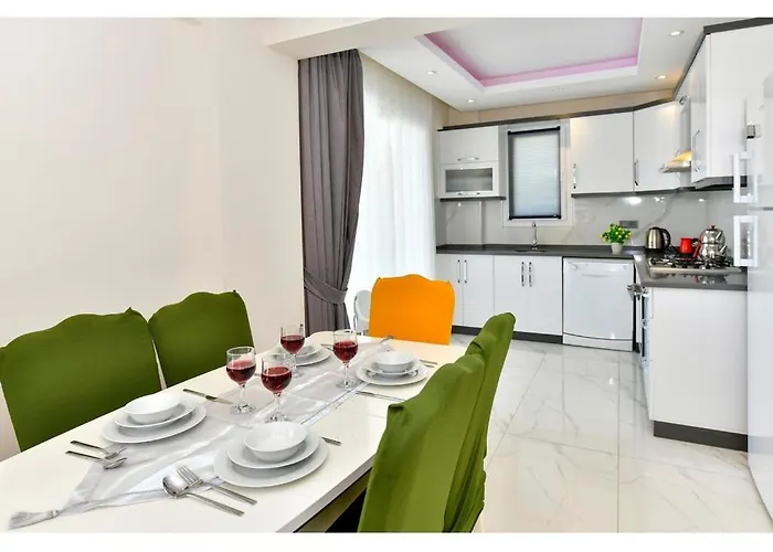 With Private Pool For 6 People In Oeluedeniz * 费特希耶