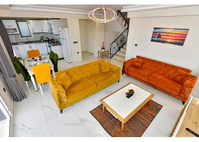 With Private Pool For 6 People In Oeluedeniz * 费特希耶