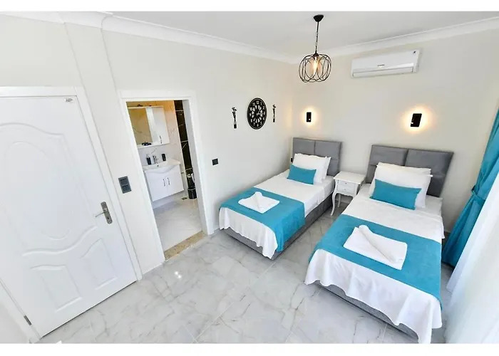 With Private Pool For 6 People In Oeluedeniz 费特希耶