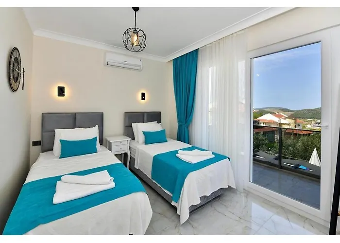 With Private Pool For 6 People In Oeluedeniz 费特希耶