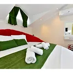 Villa With Private Pool For 6 People In ölüdeniz *