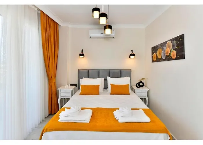With Private Pool For 6 People In Oeluedeniz