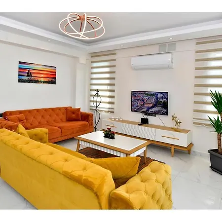 וילה With Private Pool For 6 People In Oeluedeniz