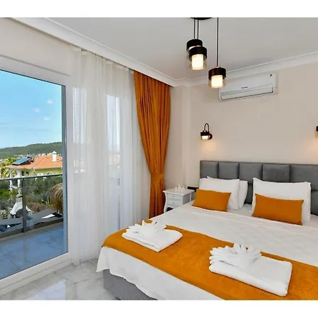 With Private Pool For 6 People In Oeluedeniz * פאטהיה