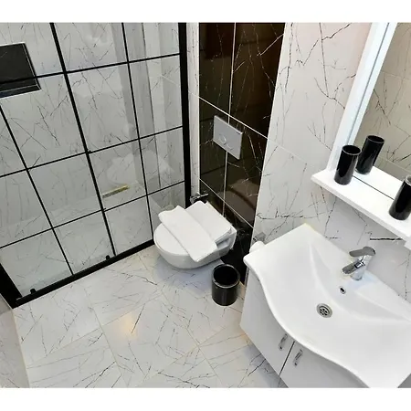 With Private Pool For 6 People In Oeluedeniz וילה פאטהיה