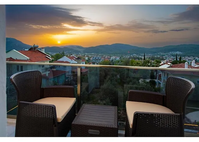 Villa With Private Pool For 6 People In Oeluedeniz