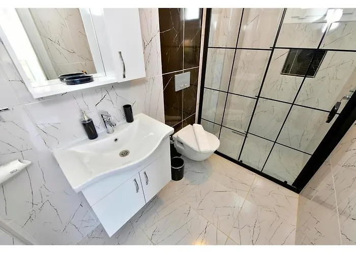 Villa With Private Pool For 6 People In Oeluedeniz Fethiye