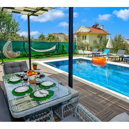 With Private Pool For 6 People In Oeluedeniz Фетхие