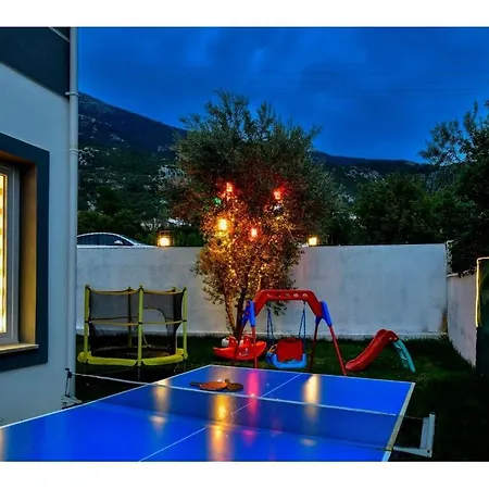 With Private Pool For 6 People In Oeluedeniz